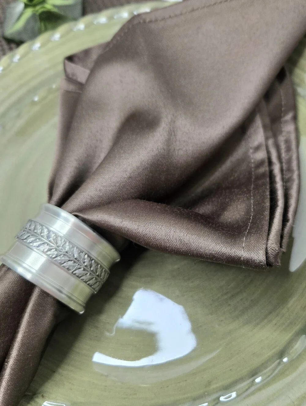Brown Placemats and Napkins. Set of 4